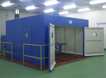 Automatic pneumatic conveyor recycling sandblasting room