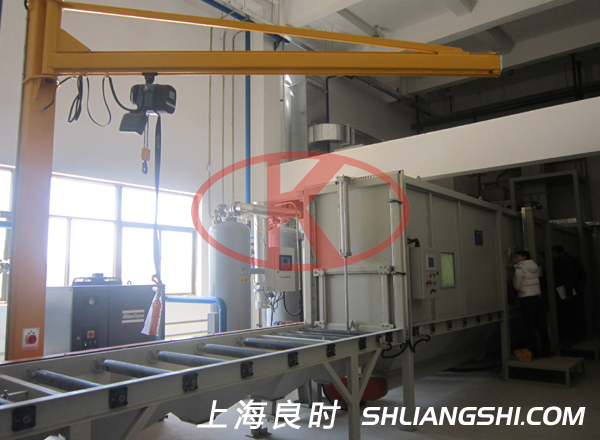 Coating line baffle roller conveyor pass-type pressure automatic sandblasting cabinet